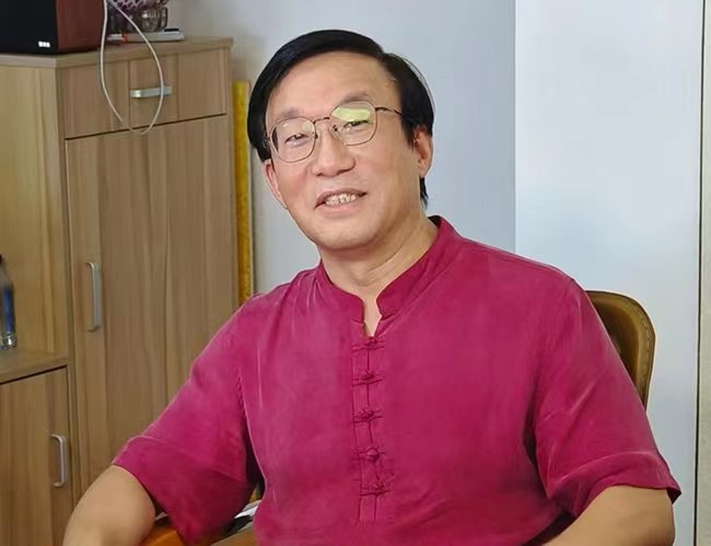 祁人.jpg 祁人.jpg