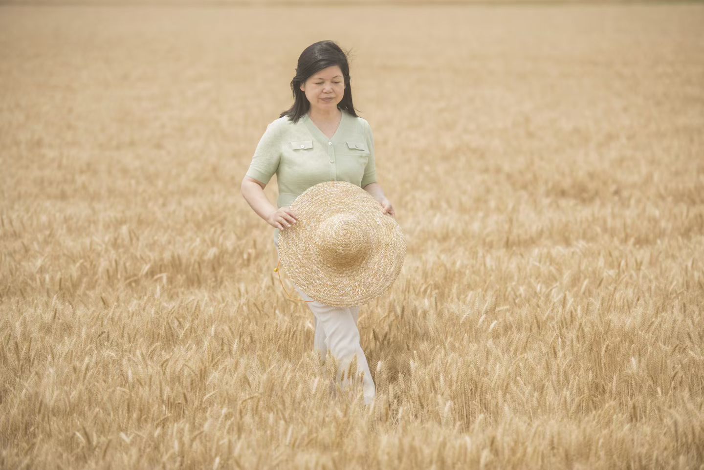 何冰凌.jpg 何冰凌.jpg